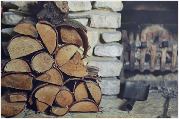 Pros And Cons to Using Oak Wood To Smoke Meat