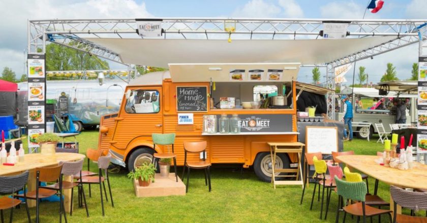Reasons to Try Food Truck Catering for Your Next Event